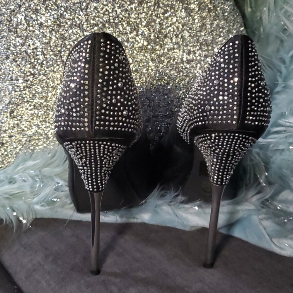 Heels - Picture 6 of 8